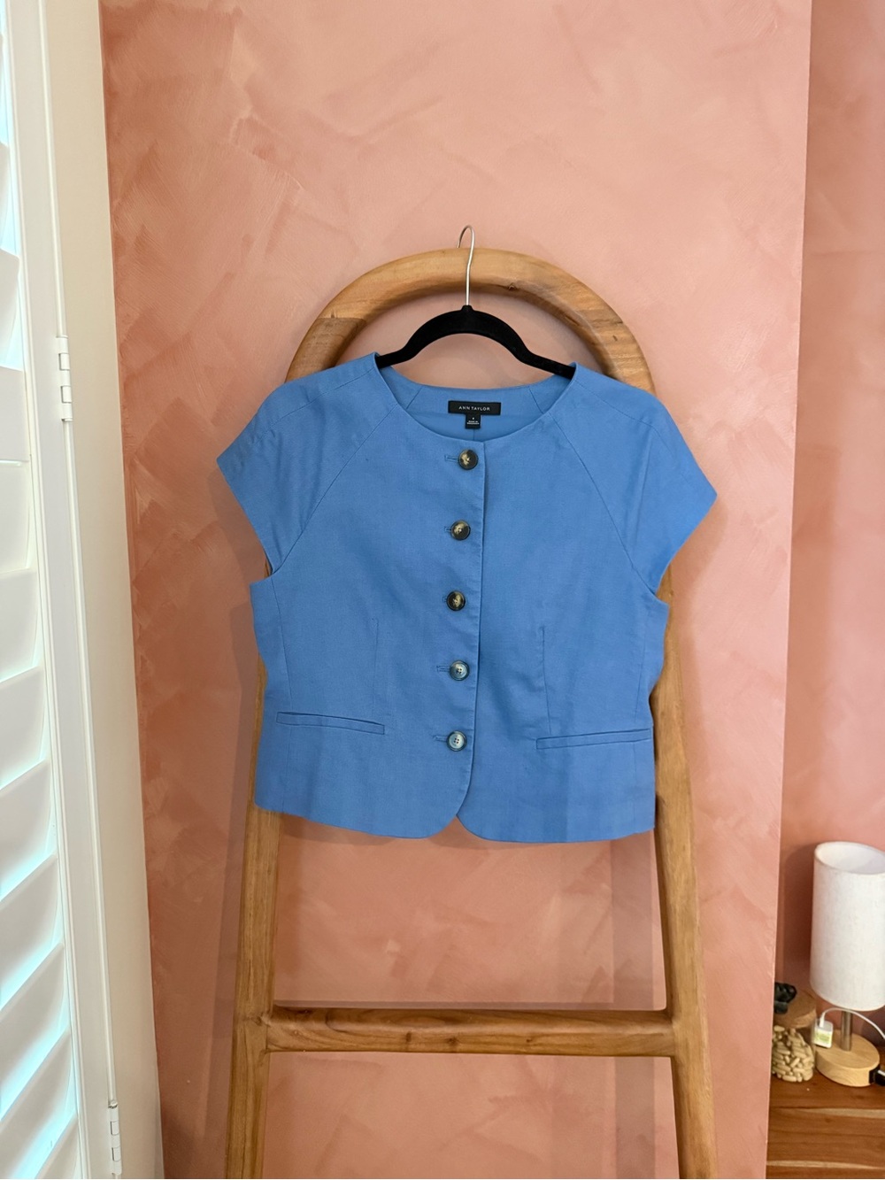 Ann Taylor Blue Short-Sleeve Linen Blend top